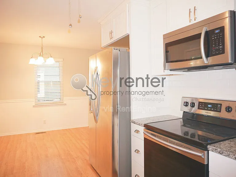 1024 Garnett Ave — Photo 7