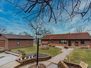 8761 Van Emmon Rd, Yorkville, IL 60560