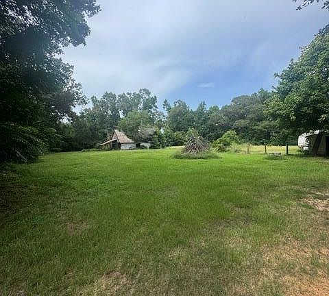2nd image of 4985 County Road 411