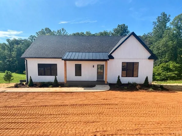 464 Bellview Rd, Appomattox, VA 24522