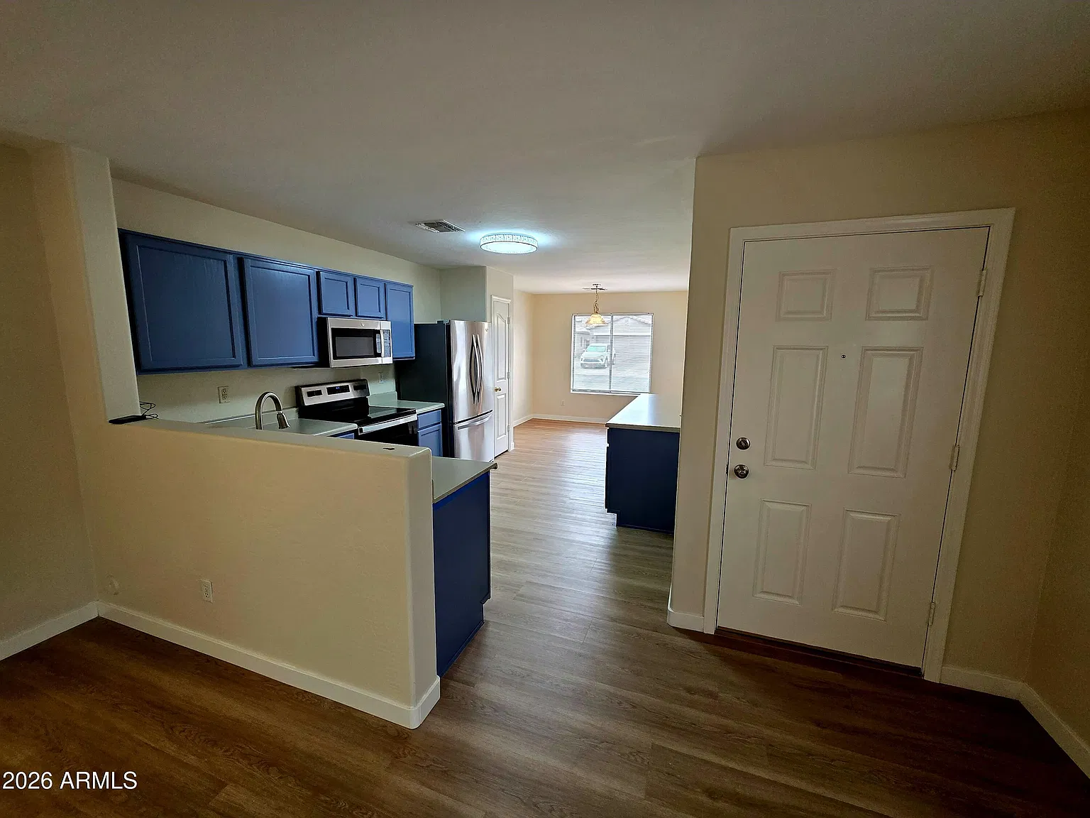 3 bed, 2.0 bath, 1265 sqft, $1,600 — Photo 3