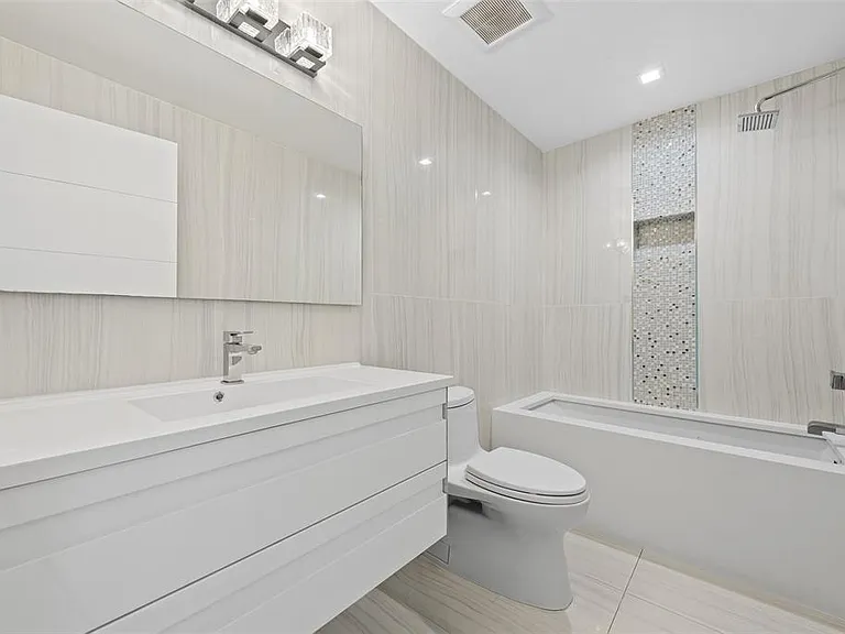 4921 NE 28th Ave — Photo 28