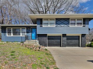 9235 Antioch Rd, Overland Park, KS 66212