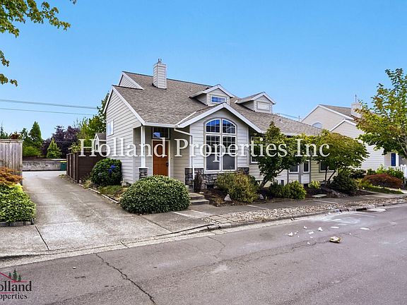 3rd image of 4914 NW Huserik Dr