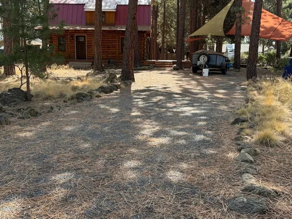19427 Kemple Dr, Bend, OR 97702