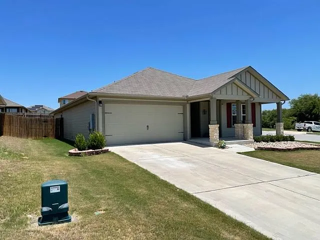 136 Denton Dr — Photo 3
