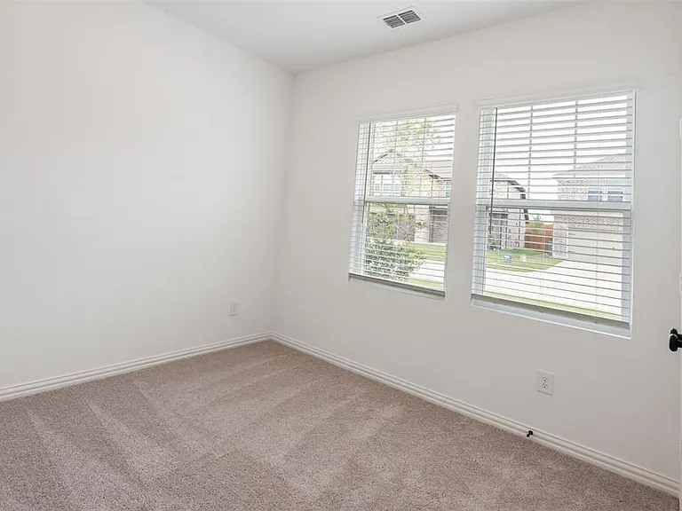 2011 Redtail Dr — Photo 13