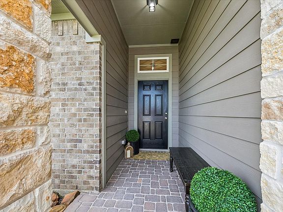 2nd image of 1440 Lake Ridge Dr