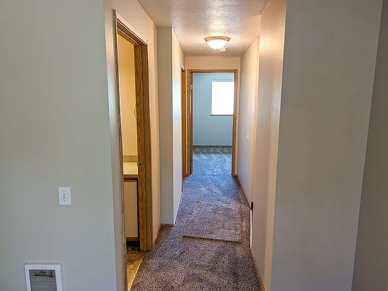 Silverwood Apartments — Photo 24
