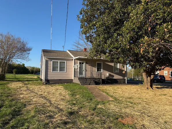 127 Campbell St, Madison Heights, VA 24572