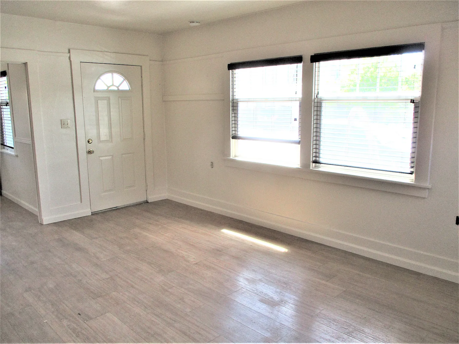 4 bed, $4,850 — Photo 3