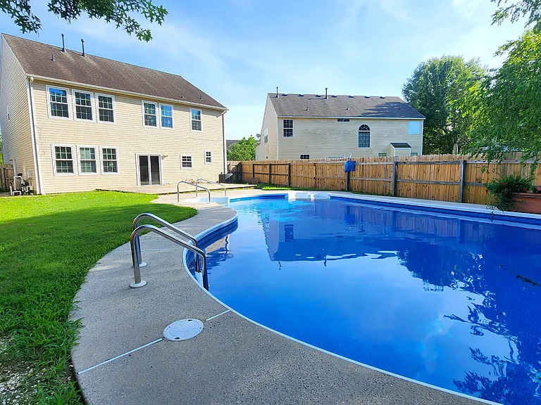 1828 Somersby Ln — Photo 26