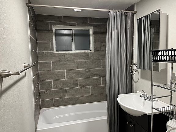 3rd image of 407-409 S 5th St #2