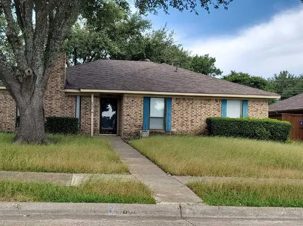 809 Broadmoor Dr, Mesquite, TX 75149