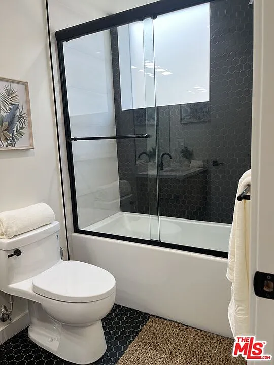 2 bed, 2.0 bath, 851 sqft, $6,000 — Photo 4