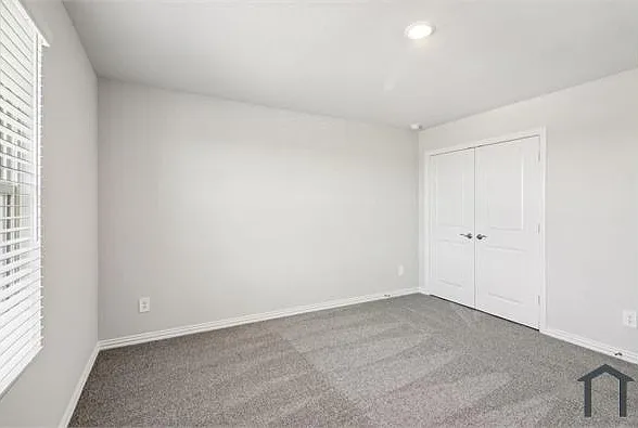701 Easthill Dr — Photo 18