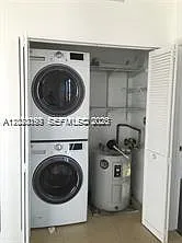 90 SW 3rd St #3204 — Photo 12