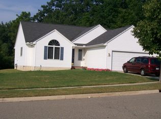 1329 Colony Dr, Saline, MI 48176