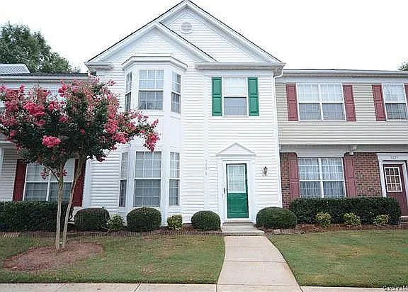 3276 Mannington Dr — Photo 1