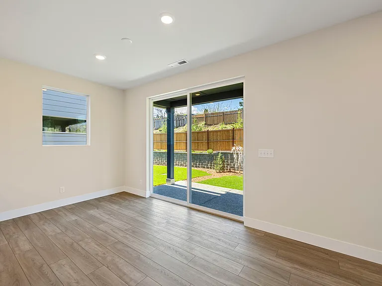 5399 Century Pl NE — Photo 17
