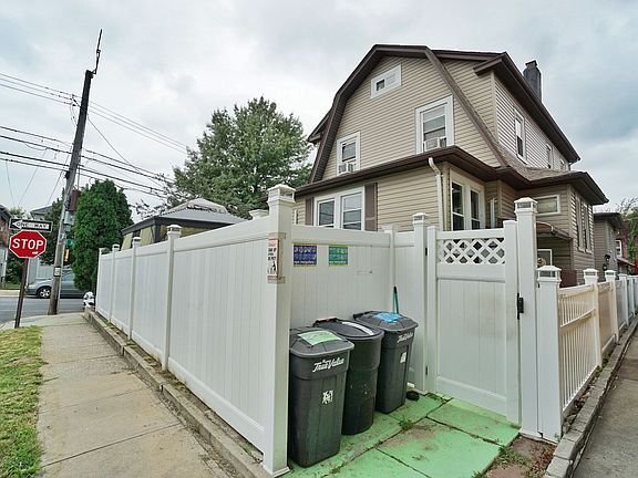 4th image of 105 Hatfield Pl