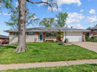 8915 Fox Park Dr, Saint Louis, MO