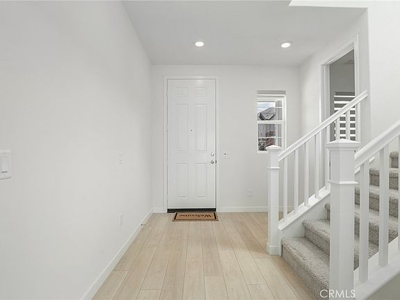 5th image of 27273 Debut Pl