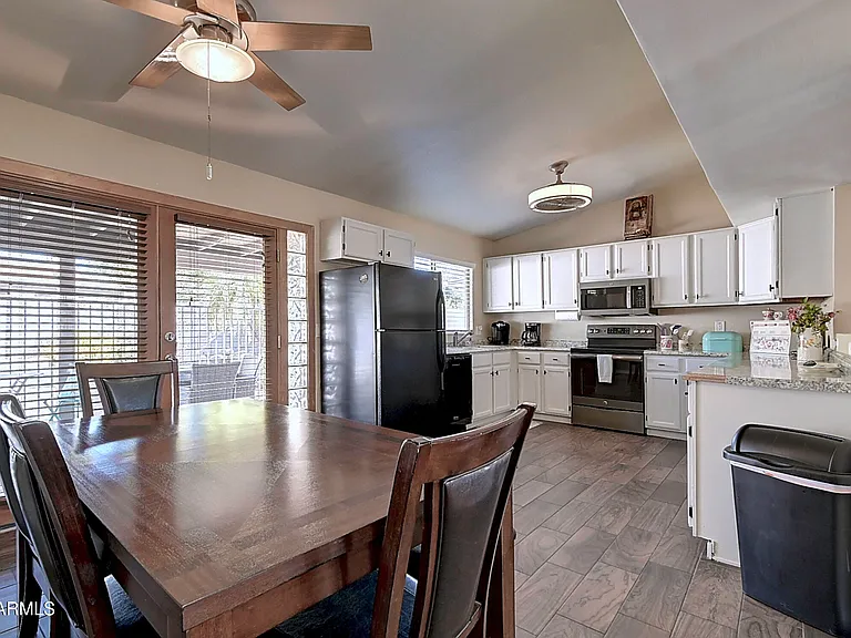 6914 E Beverly Ln — Photo 5