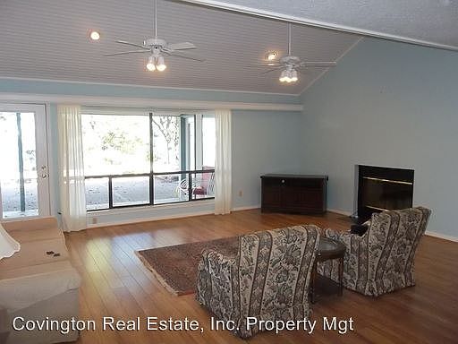 3rd image of 4478 Lakeview Dr