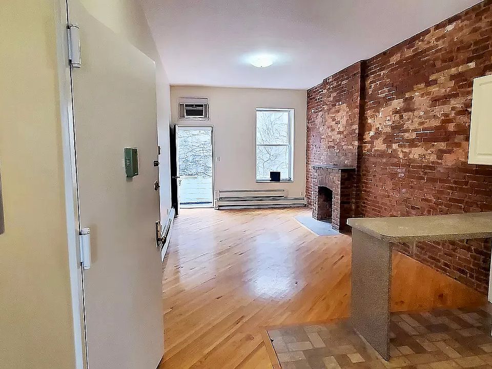 2nd image of 23 Saint Johns Pl #2A