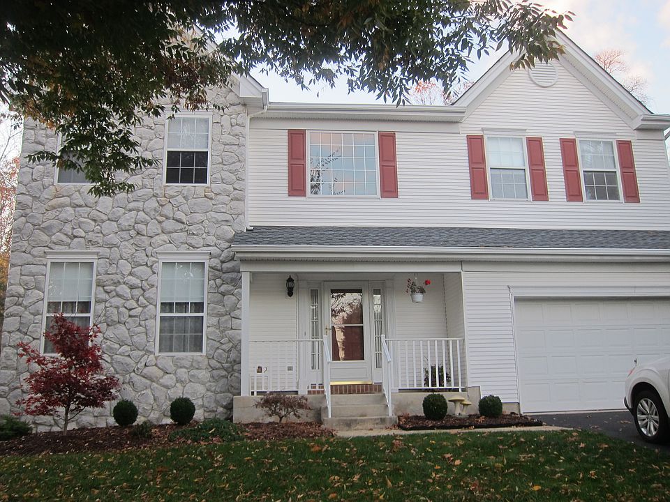 1st image of 19 Edinburg Ln
