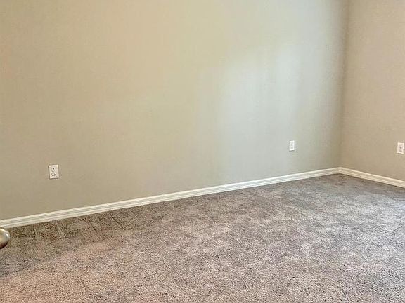 5th image of 1353 Sadnet Ln