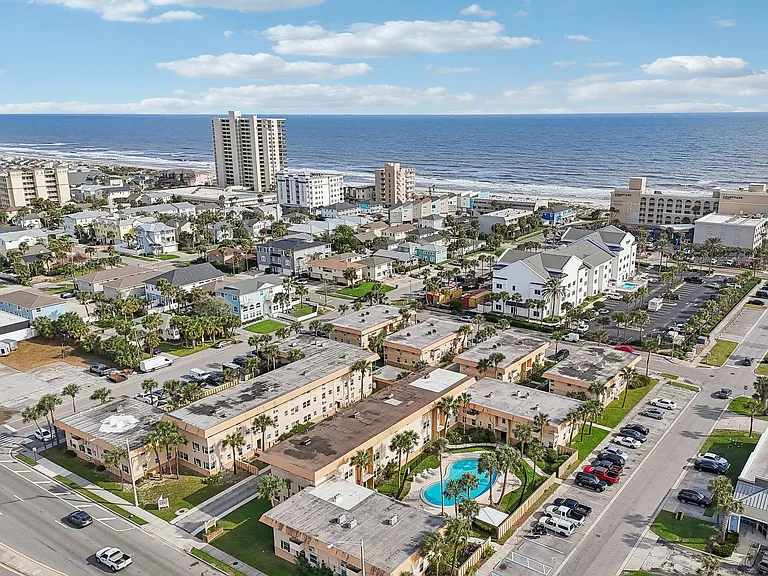 The Villas at Jax Beach — Photo 2