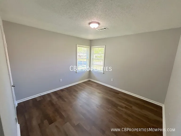 3430 Shiloh St — Photo 4
