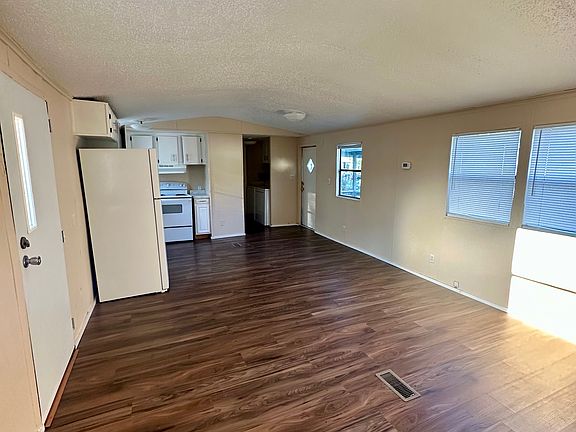 4th image of 302 NW Gerson Ln Lot 2