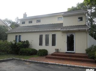 21 Cooke Ave, Holtsville, NY 11742