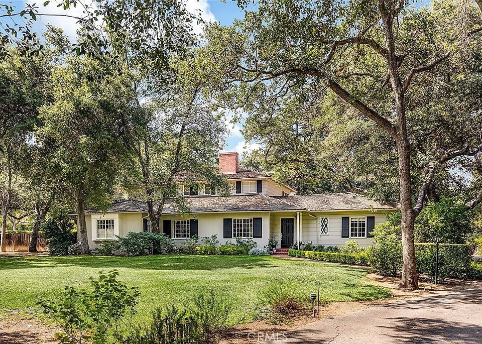 1st image of 275 Hacienda Dr