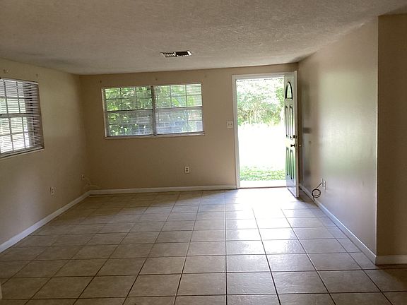 3rd image of 4627 S Jordon Ave