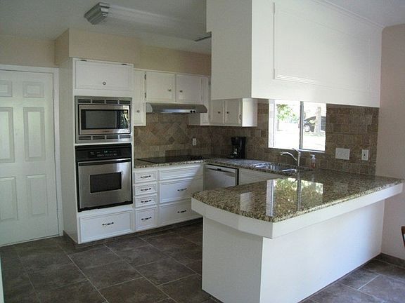 5th image of 22033 Brierwood Dr