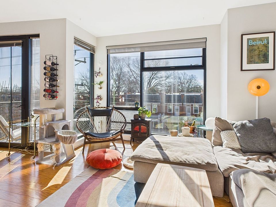 1st image of 2028 W Cary St #5