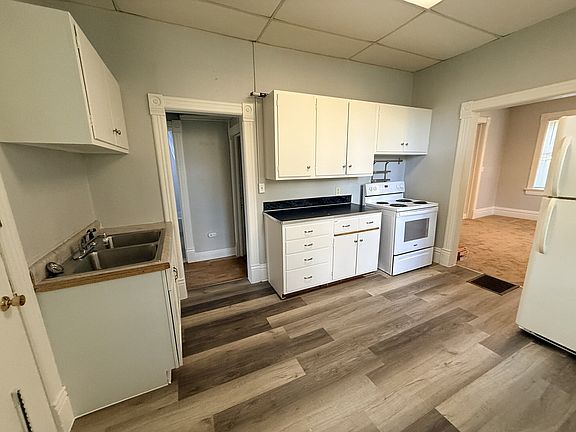 5th image of 2016 E 1st St APT 1