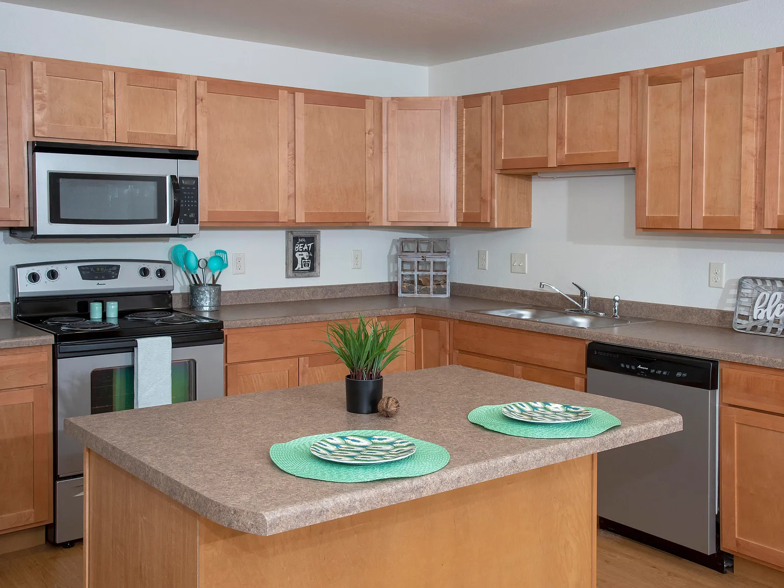 Ashland Apartment Homes — Photo 4