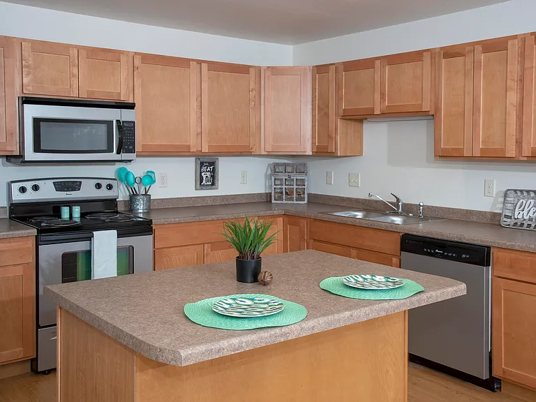 Ashland Apartment Homes — Photo 4