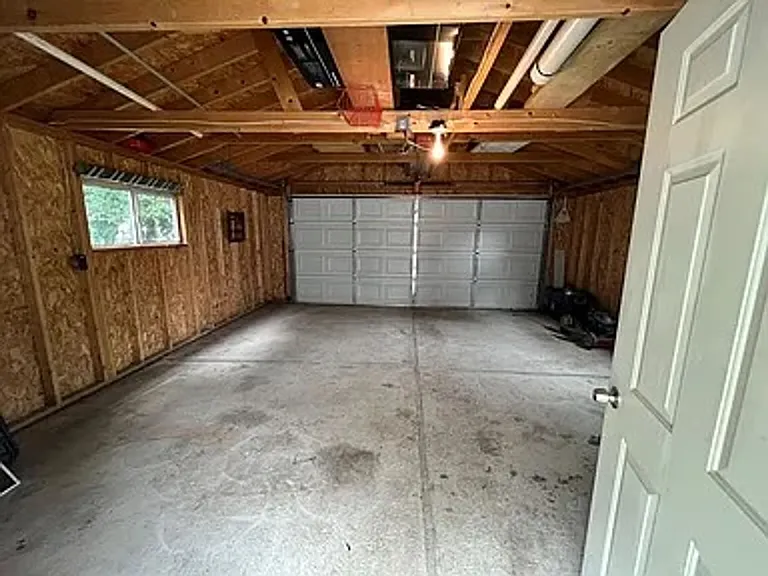 4565 Fleming St — Photo 11