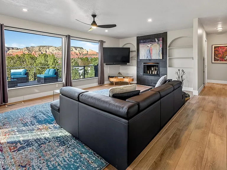 460 Panorama Blvd — Photo 10