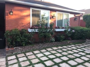 17220 Hatteras St, Encino, CA 91316