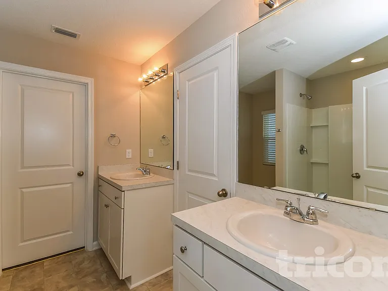 2025 Howard Christy Ct — Photo 9