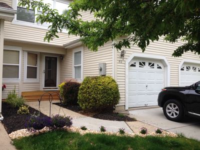 40 Treat Ln, East Brunswick, NJ, 08816