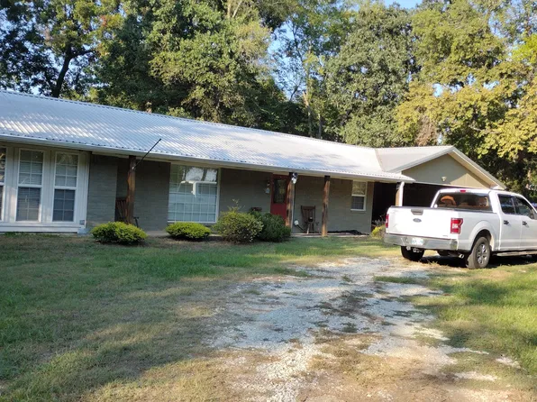 805 Harkey St, Tishomingo, OK 73460