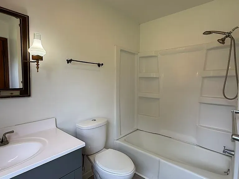 1814 Stratford Dr — Photo 16